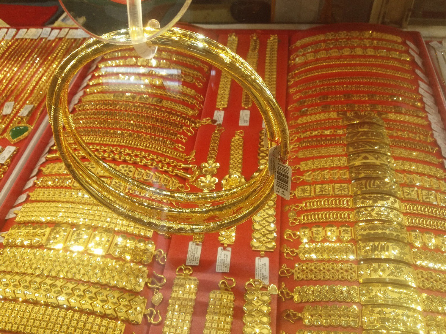 Giá vàng hôm nay 17/7: Tăng phi mã theo vàng thế giới, giá vàng nhẫn áp sát 78 triệu đồng/lượng