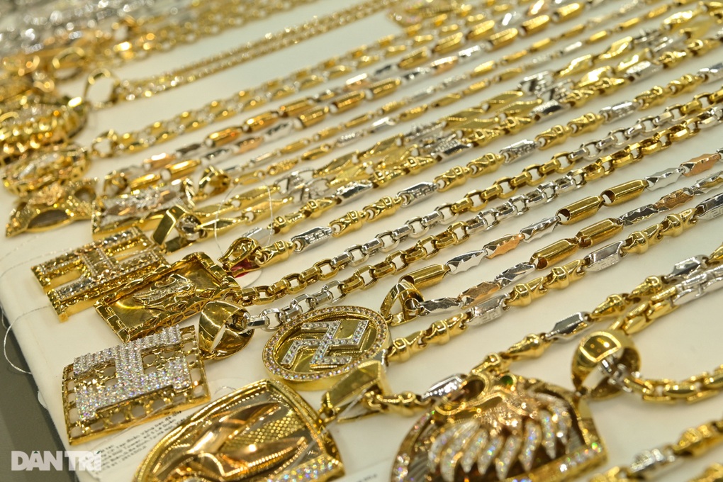 Giá vàng tăng tiếp 1,3 triệu đồng ở chiều thu mua