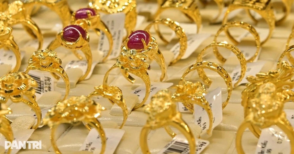 Giá vàng 170 triệu đồng/lượng, công ty "nữ hoàng trang sức" lời lãi ra sao?