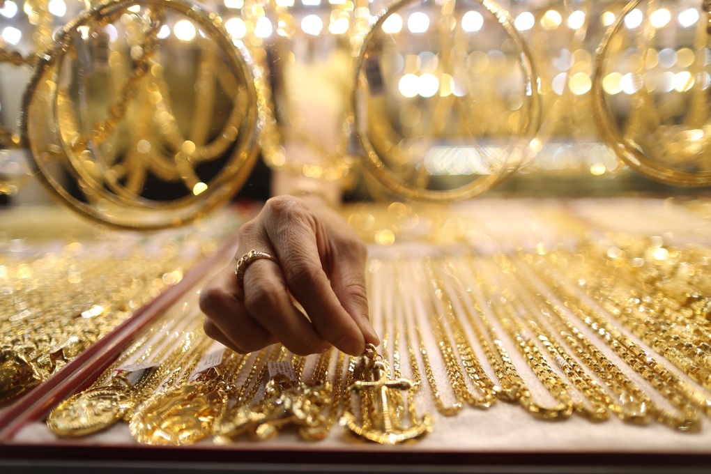 Giá vàng tăng trở lại, tỷ giá trung tâm lập đỉnh cao mới